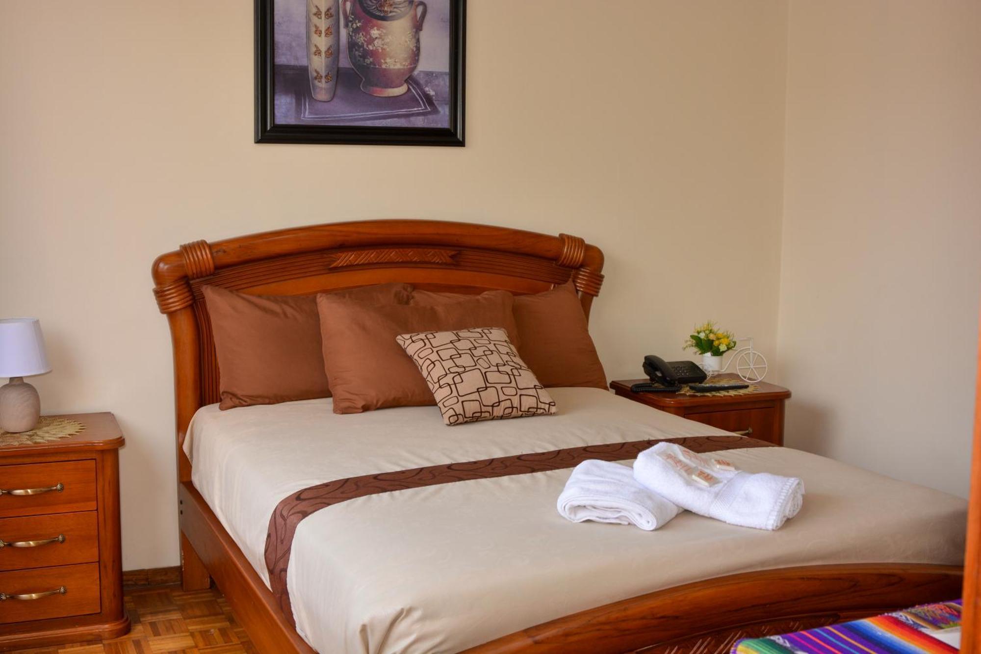 Hotel Villa Lafayette Кито Екстериор снимка