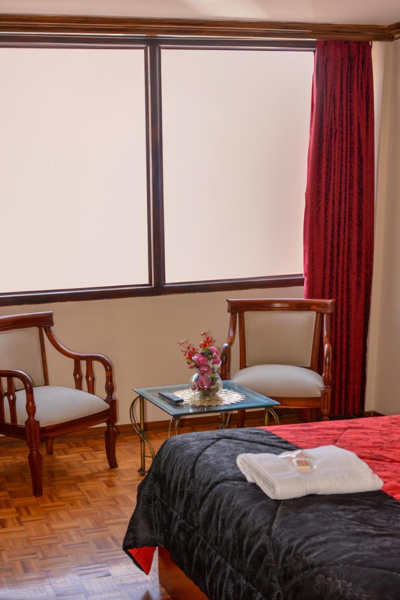 Hotel Villa Lafayette Кито Екстериор снимка