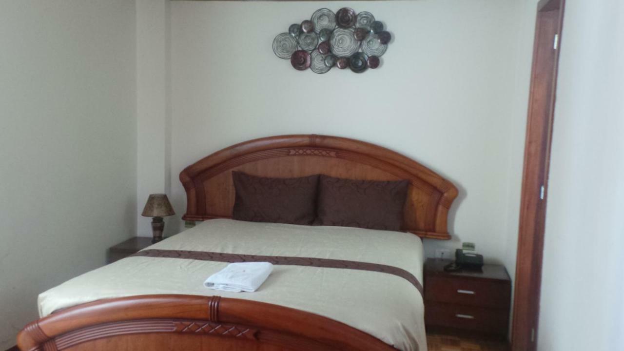 Hotel Villa Lafayette Кито Екстериор снимка